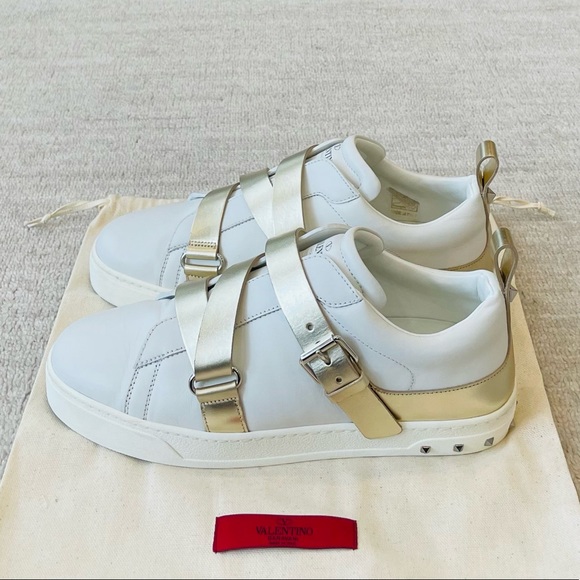 Valentino Rockstud Metallic-Trimmed Leather Sneakers - Picture 4 of 10